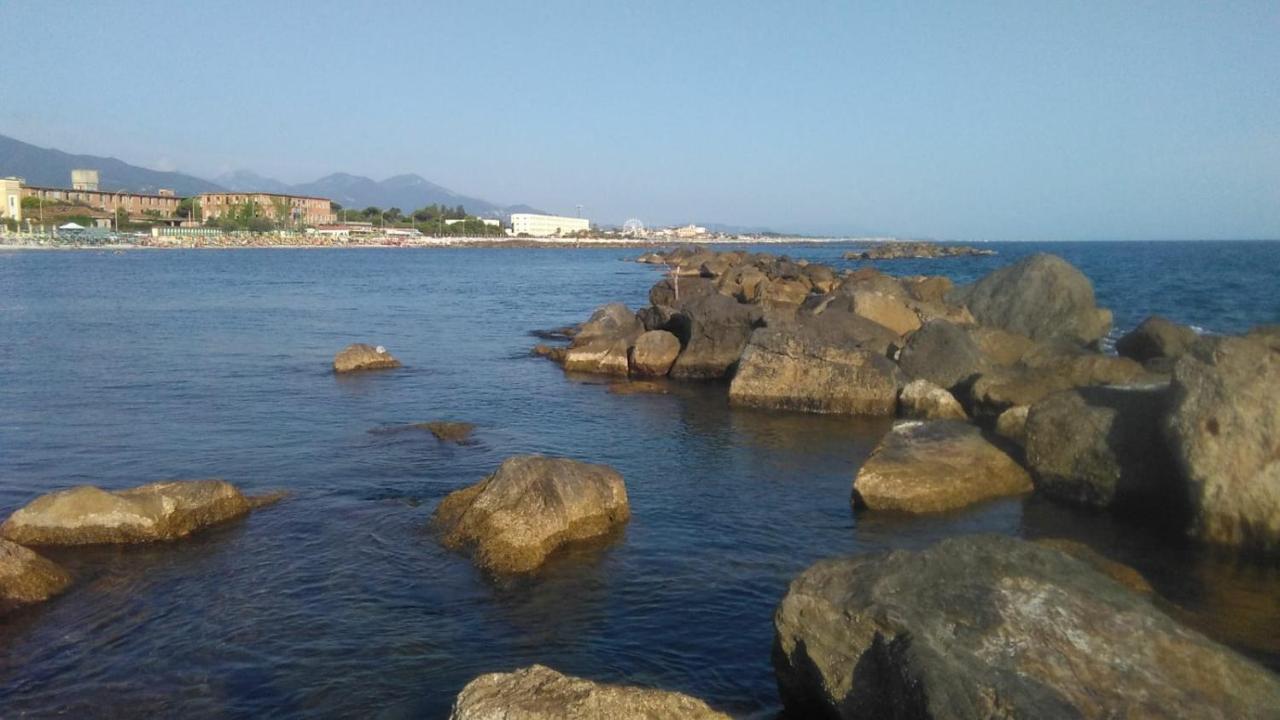 Appartamento Mare Pital Marina di Massa Buitenkant foto