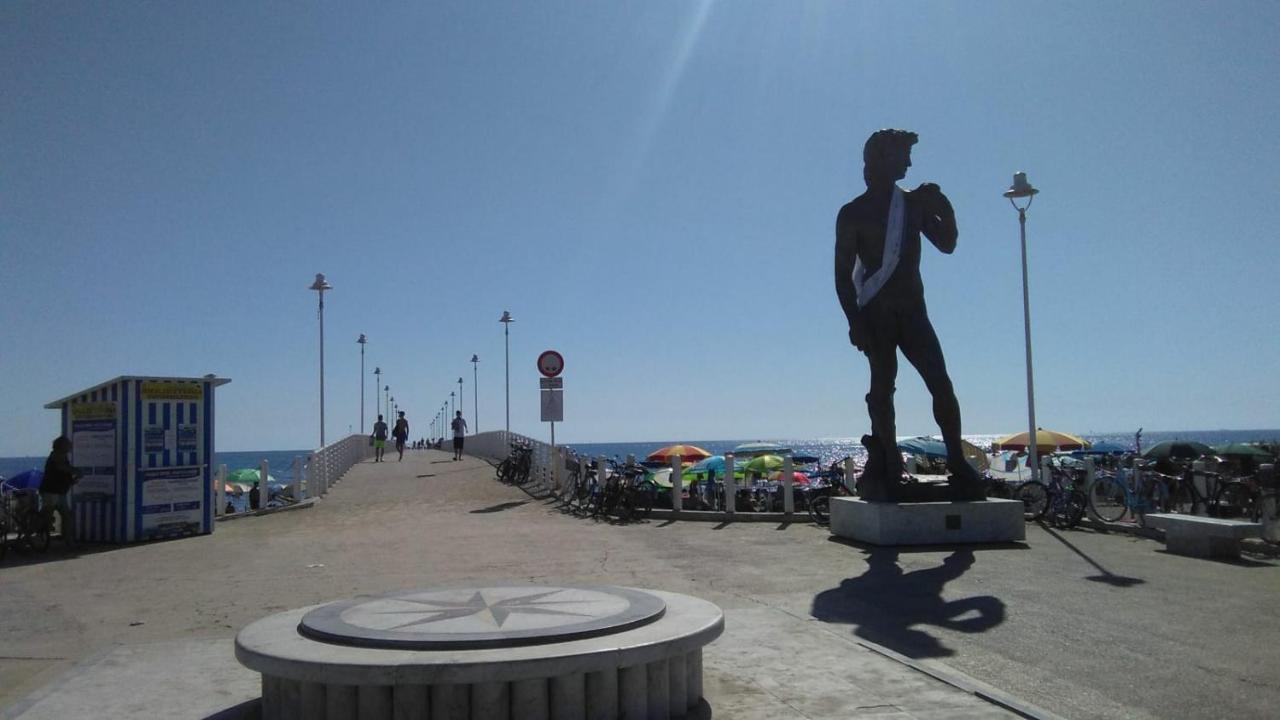 Appartamento Mare Pital Marina di Massa Buitenkant foto